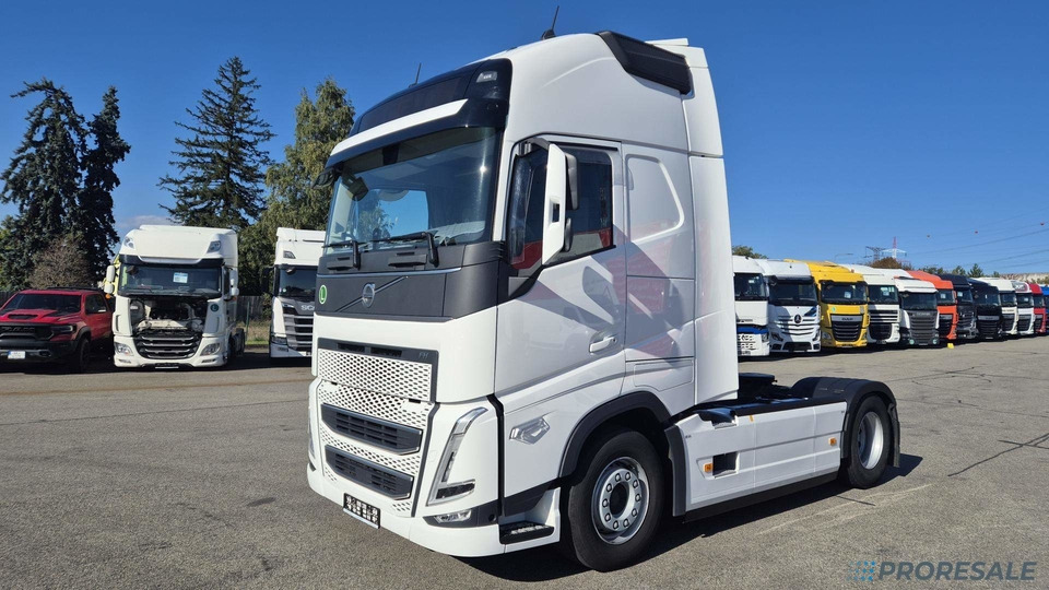 VOLVO FH 460 GLOBE XL EURO 6 TURBOCOMPOUND - Tractor: foto 2 VOLVO FH 460 GLOBE XL EURO 6 TURBOCOMPOUND - Tractor: foto 2