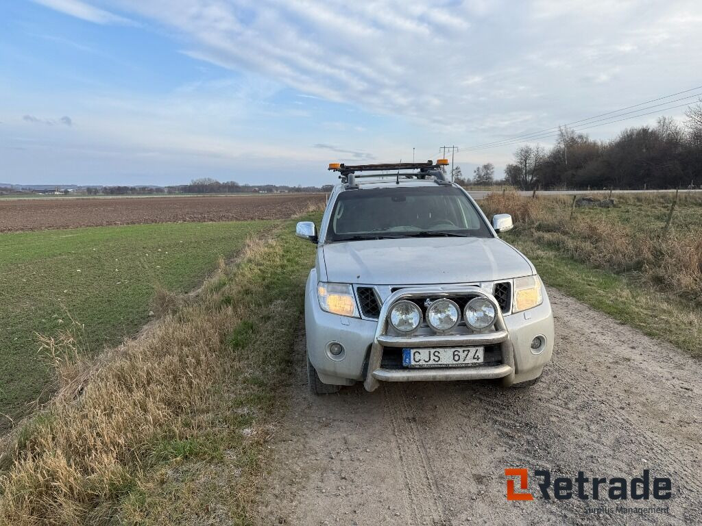 Bil Nissan Navara - Automóvel: foto 2 Bil Nissan Navara - Automóvel: foto 2