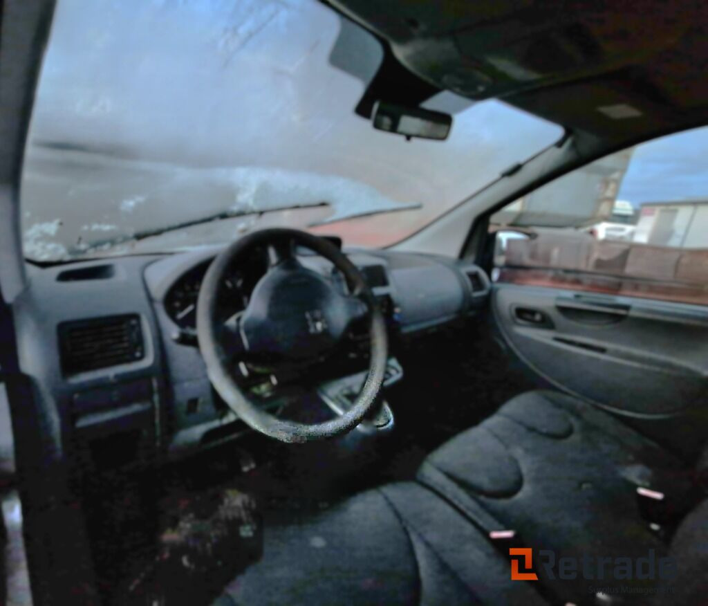 En pen Peugeot Expert 2009-modell - Automóvel: foto 5 En pen Peugeot Expert 2009-modell - Automóvel: foto 5