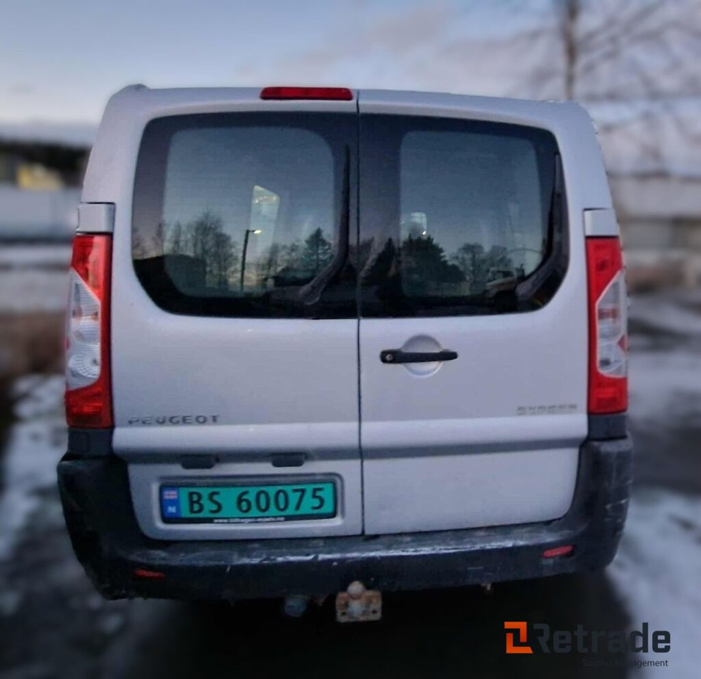 En pen Peugeot Expert 2009-modell - Automóvel: foto 4 En pen Peugeot Expert 2009-modell - Automóvel: foto 4