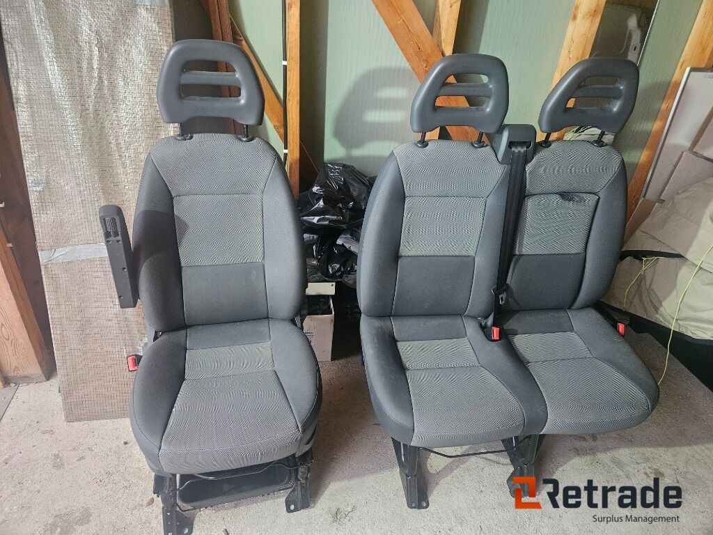 Framstolar Peugeot Boxer - Automóvel: foto 1 Framstolar Peugeot Boxer - Automóvel: foto 1