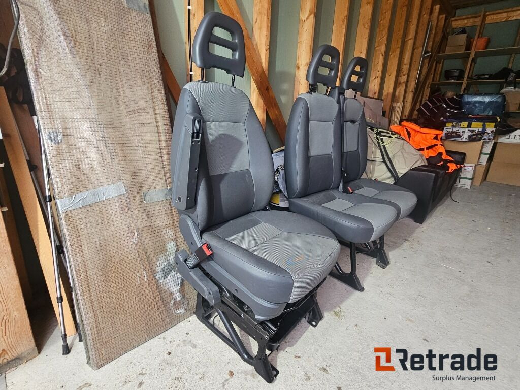 Framstolar Peugeot Boxer - Automóvel: foto 2 Framstolar Peugeot Boxer - Automóvel: foto 2