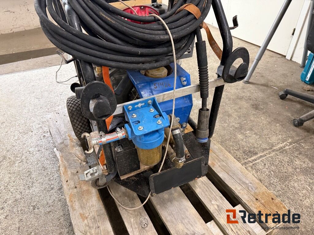 Högtryckstvätt - Lavadora de alta pressão: foto 3 Högtryckstvätt - Lavadora de alta pressão: foto 3