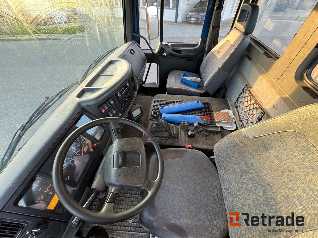 Kranbil VOLVO FL 612 - Camião de caixa aberta/ Plataforma, Camião grua: foto 5 Kranbil VOLVO FL 612 - Camião de caixa aberta/ Plataforma, Camião grua: foto 5