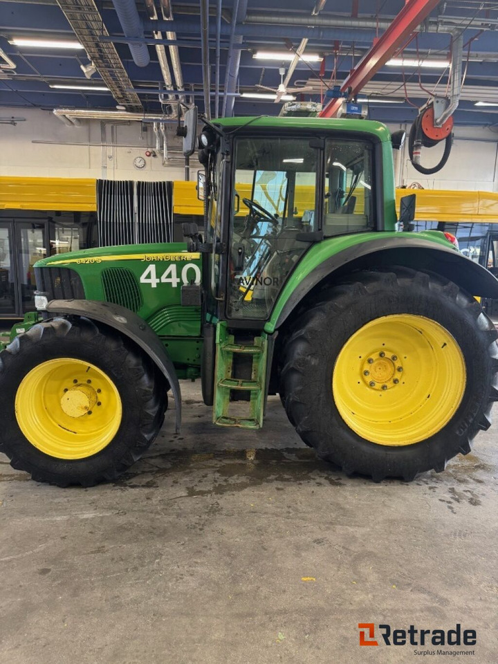 JOHN DEERE 6420S - 7114 timer - 2006 Modell - Máquina agrícola: foto 2 JOHN DEERE 6420S - 7114 timer - 2006 Modell - Máquina agrícola: foto 2