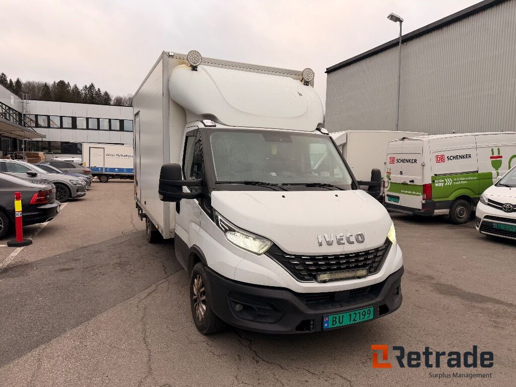 Skapbil IVECO 35S16 (parkert i Oslo) - Carrinha de contentor: foto 3 Skapbil IVECO 35S16 (parkert i Oslo) - Carrinha de contentor: foto 3