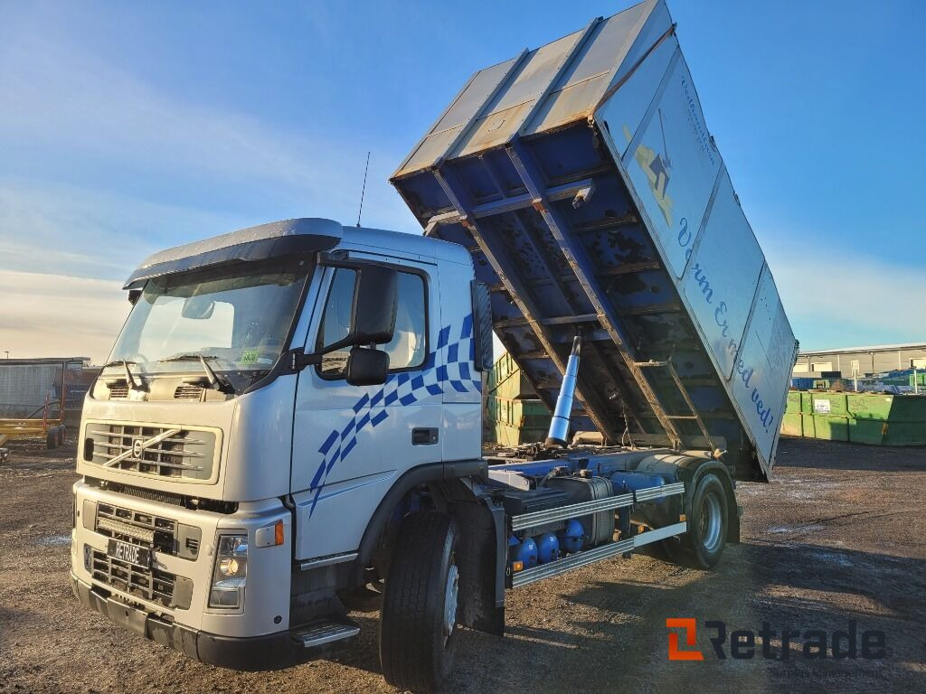 Tippbil Volvo FM12 4x2 420 med låga mil (Reservationspris uppnått!) - Camião basculante: foto 1 Tippbil Volvo FM12 4x2 420 med låga mil (Reservationspris uppnått!) - Camião basculante: foto 1