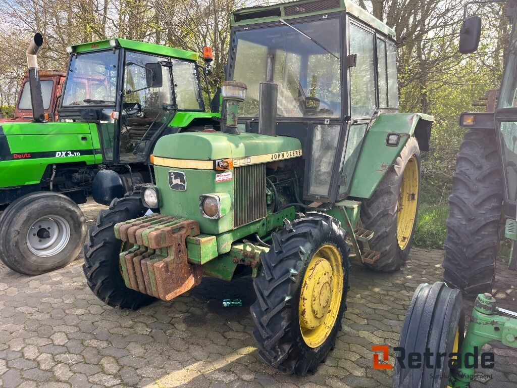 Tractor John Deere 2130 D 4 X 4 Traktor 2130 4 X 4 - Trator: foto 1 Tractor John Deere 2130 D 4 X 4 Traktor 2130 4 X 4 - Trator: foto 1