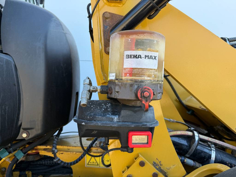 Pá carregadora de rodas Cat 906H - Automatic Greasing / Quick Coupler: foto 16