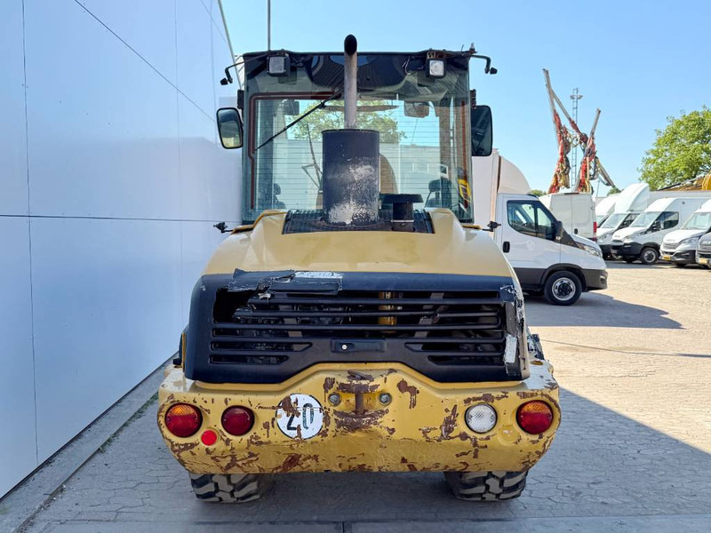 Cat 906H - Automatic Greasing / Quick Coupler - Pá carregadora de rodas: foto 4 Cat 906H - Automatic Greasing / Quick Coupler - Pá carregadora de rodas: foto 4
