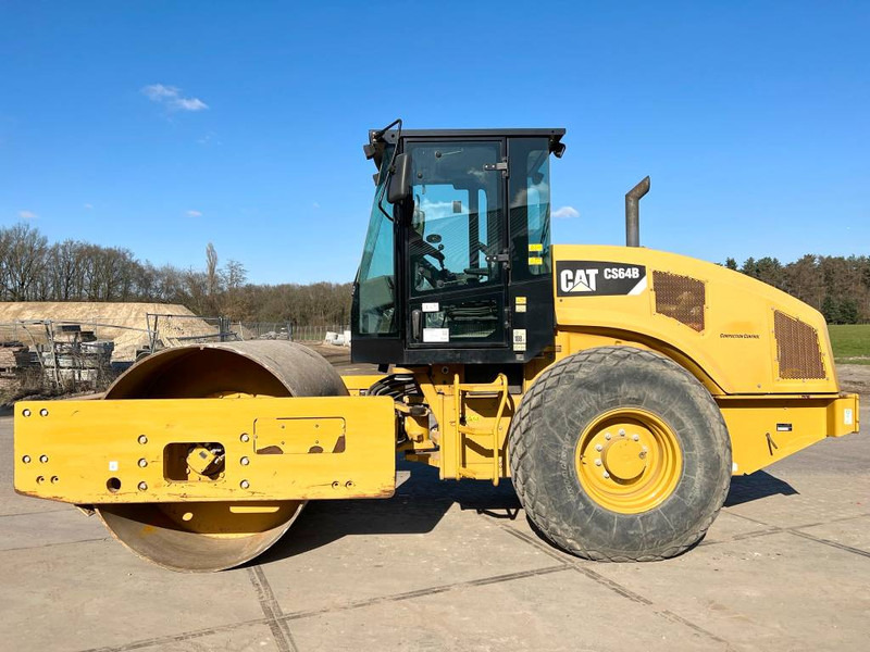 Cat CS64B /CS66B- Excellent Condition / Low Hours / CE - Rolo: foto 1 Cat CS64B /CS66B- Excellent Condition / Low Hours / CE - Rolo: foto 1