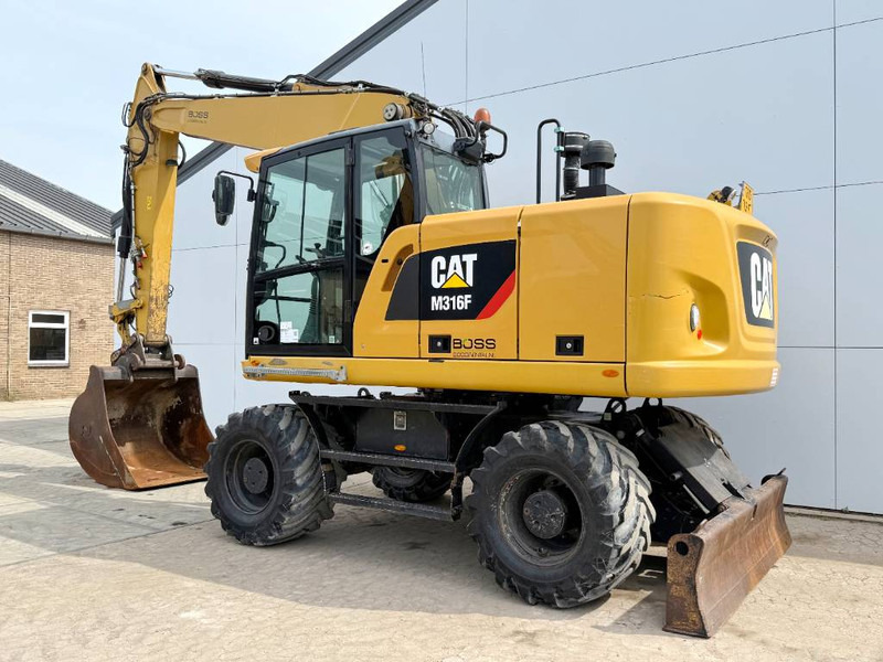 Cat M316F - Quick Coupler / Triple Boom / Auto Lube - Escavadeira de rodas: foto 3 Cat M316F - Quick Coupler / Triple Boom / Auto Lube - Escavadeira de rodas: foto 3