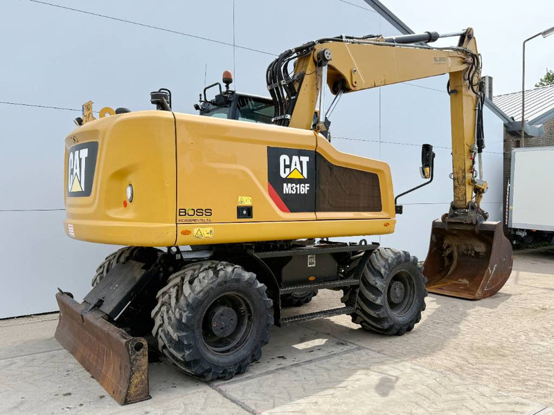 Cat M316F - Quick Coupler / Triple Boom / Auto Lube - Escavadeira de rodas: foto 5 Cat M316F - Quick Coupler / Triple Boom / Auto Lube - Escavadeira de rodas: foto 5