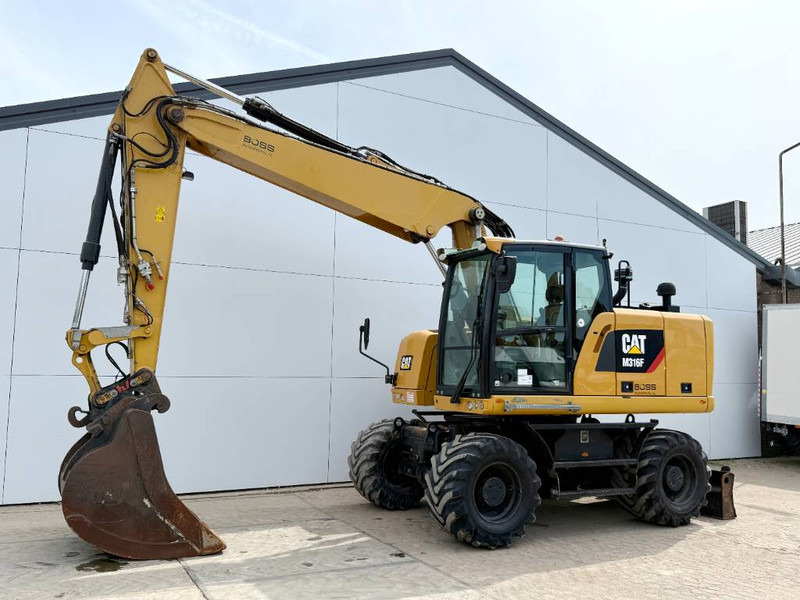 Cat M316F - Quick Coupler / Triple Boom / Auto Lube - Escavadeira de rodas: foto 2 Cat M316F - Quick Coupler / Triple Boom / Auto Lube - Escavadeira de rodas: foto 2
