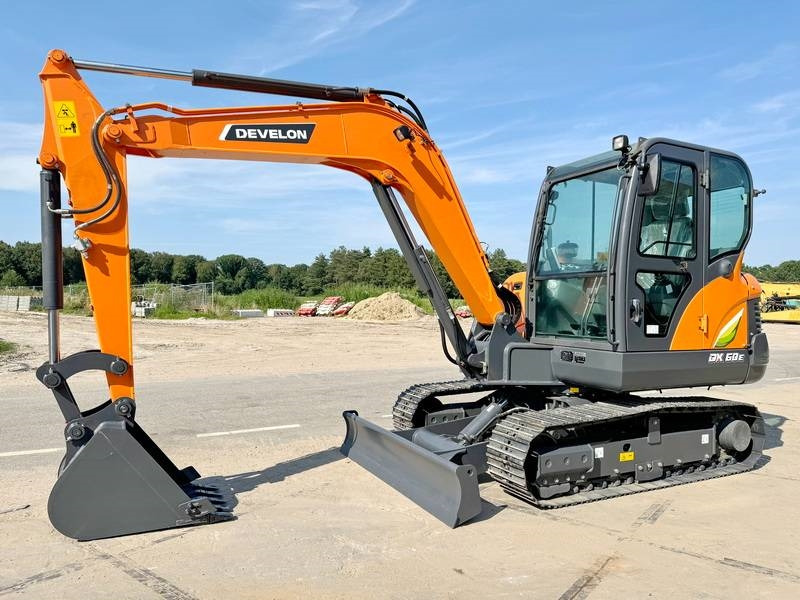 Doosan DX60 E-10N NEW! - Mini escavadeira: foto 2 Doosan DX60 E-10N NEW! - Mini escavadeira: foto 2