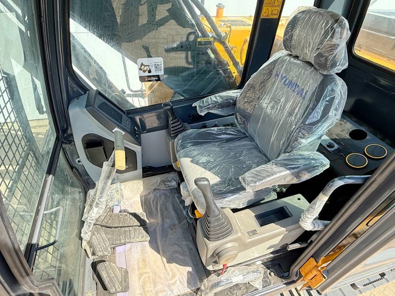 Escavadora de rastos novo Hyundai R210 *2025 Model* - New / Unused / Hammer Lines: foto 8