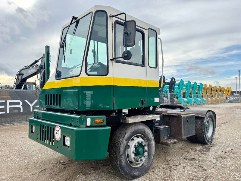 Kalmar PT122 - Top Condition / Cummins Engine - Tractor de terminal: foto 1 Kalmar PT122 - Top Condition / Cummins Engine - Tractor de terminal: foto 1
