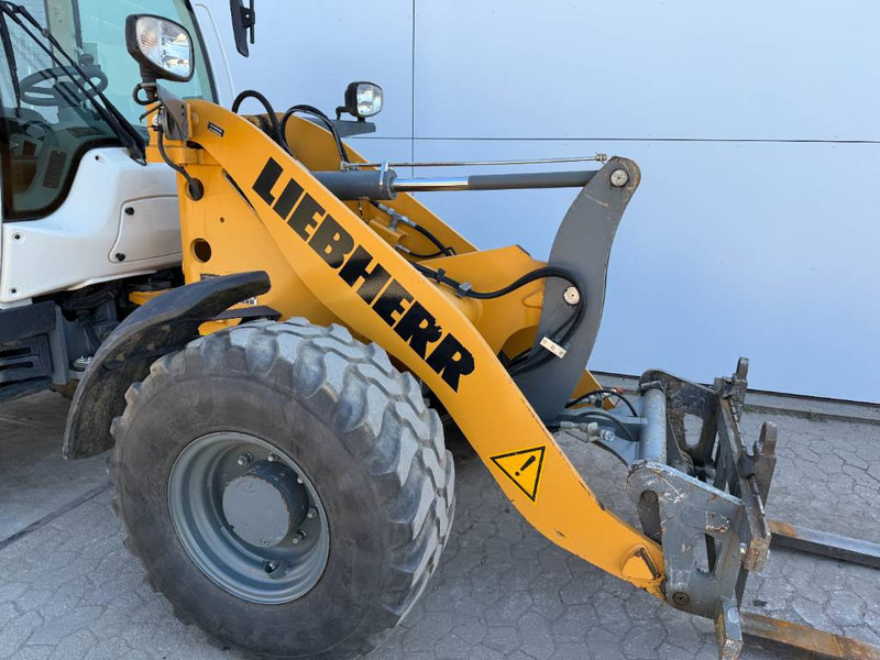 Pá carregadora de rodas Liebherr L506C - German Machine / Quick Coupler: foto 14