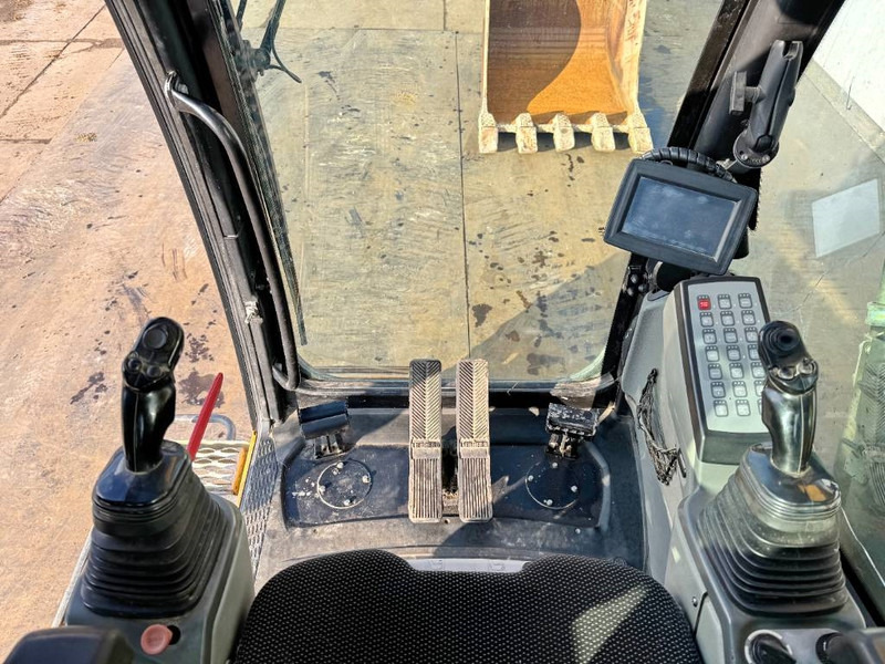 Escavadora de rastos Liebherr R946LC - Hammer Lines / Quick Coupler: foto 9