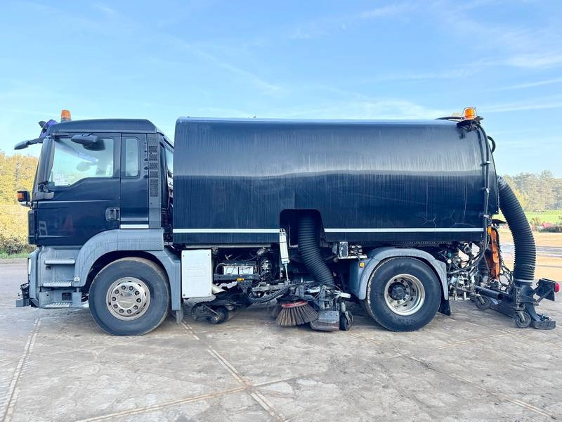 MAN MAN TGS18.320 - Dutch Sweeper Truck / Kehrwagen - Varredora urbana: foto 2 MAN MAN TGS18.320 - Dutch Sweeper Truck / Kehrwagen - Varredora urbana: foto 2