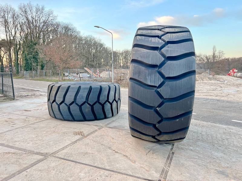 Michelin X Mine D2 45/65R45 Tyre x 2 - Jantes e pneus para Máquina de construção: foto 2 Michelin X Mine D2 45/65R45 Tyre x 2 - Jantes e pneus para Máquina de construção: foto 2