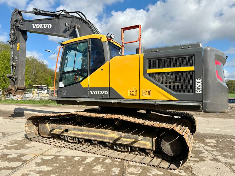 Volvo EC250EL - Hamer Lines / Quick Coupler - Escavadora de rastos: foto 3 Volvo EC250EL - Hamer Lines / Quick Coupler - Escavadora de rastos: foto 3