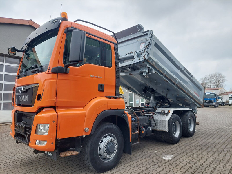 MAN TGS 26.500 Hydrodrive Schwarzmüller Wechselsystem SZM - Camião basculante: foto 2 MAN TGS 26.500 Hydrodrive Schwarzmüller Wechselsystem SZM - Camião basculante: foto 2