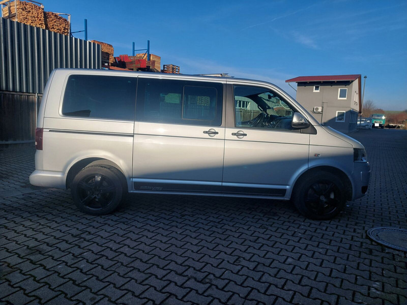 Volkswagen Transporter Multivan AHK Doppelklima Tisch Leder 7-Sitzer - Minibus, Furgão de passageiros: foto 4 Volkswagen Transporter Multivan AHK Doppelklima Tisch Leder 7-Sitzer - Minibus, Furgão de passageiros: foto 4