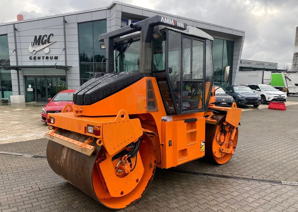Ammann AV95-2 / Vibrations / 1 Owner / NEW Service - Compactador de asfalto: foto 1 Ammann AV95-2 / Vibrations / 1 Owner / NEW Service - Compactador de asfalto: foto 1