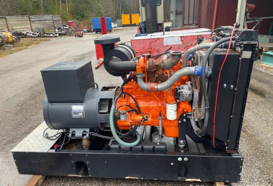 Diversen ECP34 2S4 - Iveco Engine,126kVA,New oils, filters, Mecc Alte ECP34 2S4 - Gerador elétrico: foto 3 Diversen ECP34 2S4 - Iveco Engine,126kVA,New oils, filters, Mecc Alte ECP34 2S4 - Gerador elétrico: foto 3