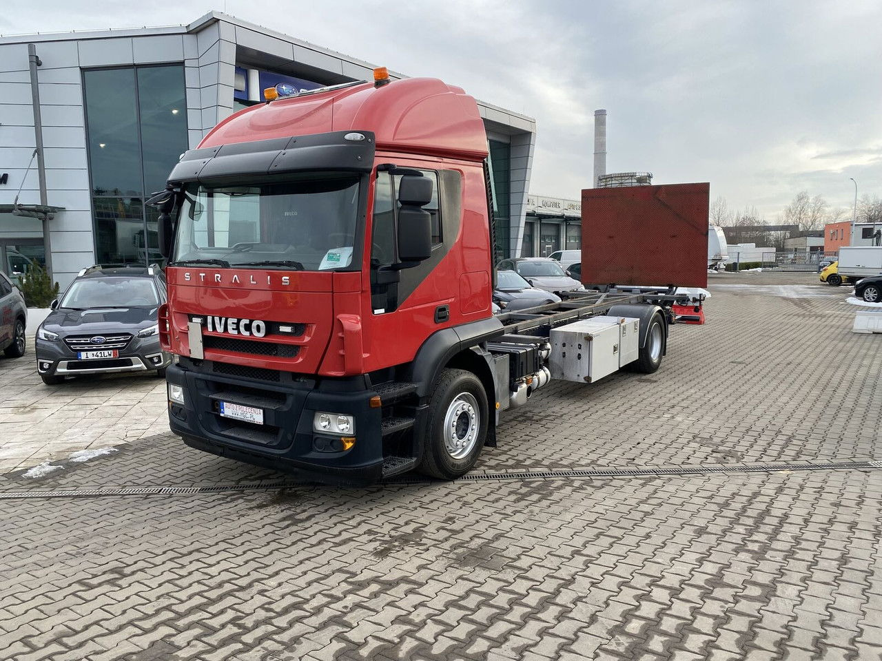 IVECO Iveco Stralis 360 AT 190 / Euro 5 / NEW Service / Long Frame - Camião chassi: foto 2 IVECO Iveco Stralis 360 AT 190 / Euro 5 / NEW Service / Long Frame - Camião chassi: foto 2