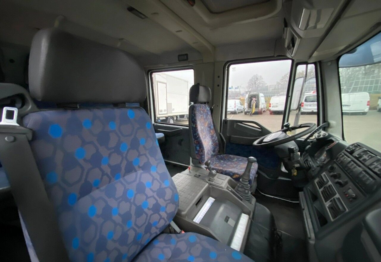 Locação financeira de Iveco Eurocargo ML80E17  Iveco Eurocargo ML80E17: foto 28