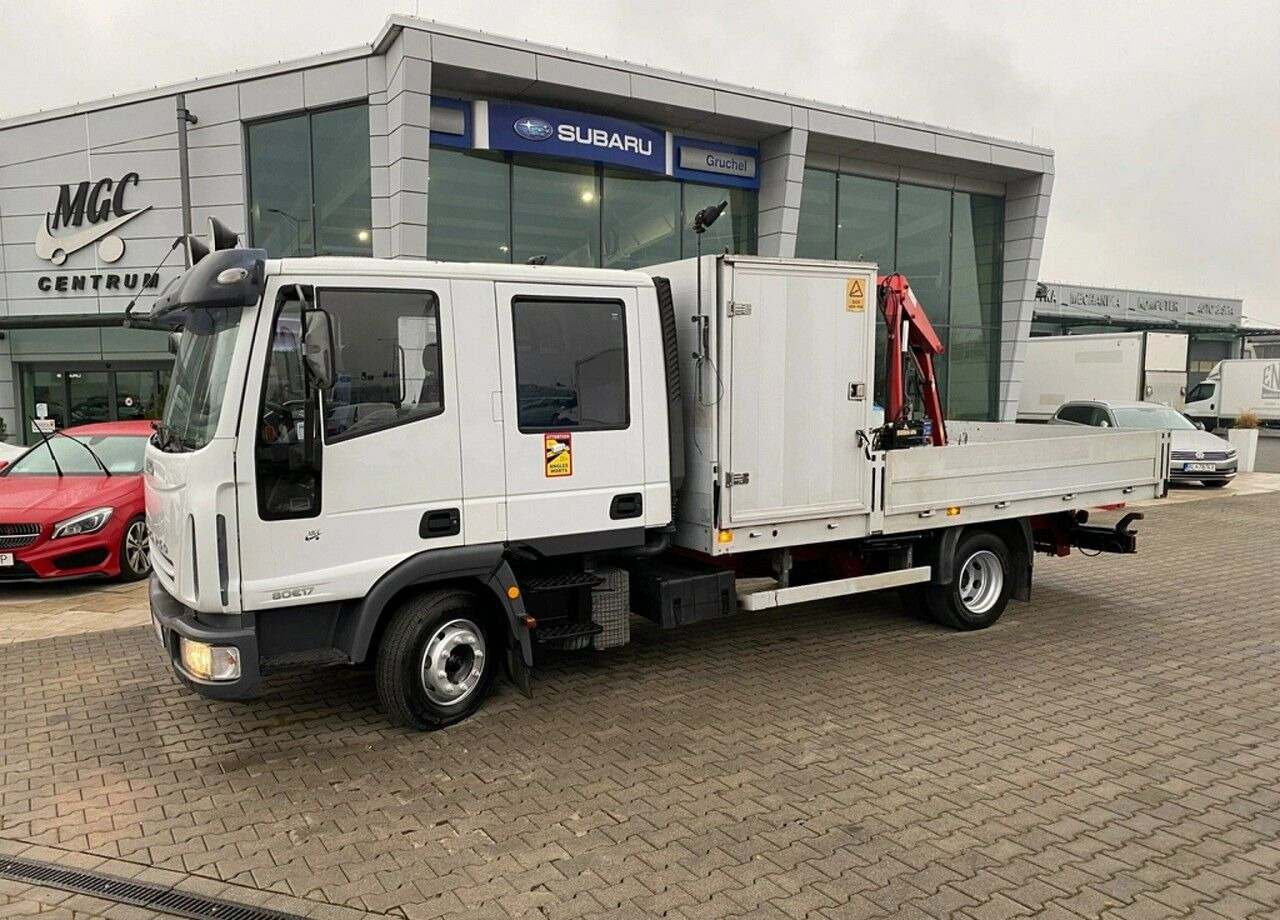 Iveco Eurocargo ML80E17 - Camião de caixa aberta/ Plataforma, Camião grua: foto 1 Iveco Eurocargo ML80E17 - Camião de caixa aberta/ Plataforma, Camião grua: foto 1