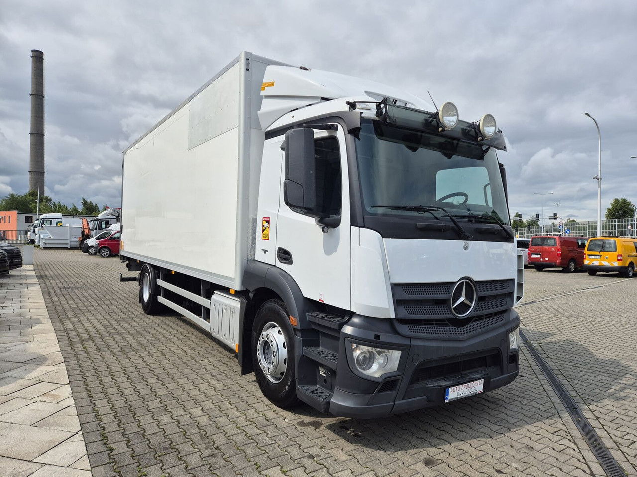 Mercedes-Benz Antos 1830 L / Container / Accident-Free / 1 Owner / Serviced / - Camião furgão: foto 4 Mercedes-Benz Antos 1830 L / Container / Accident-Free / 1 Owner / Serviced / - Camião furgão: foto 4