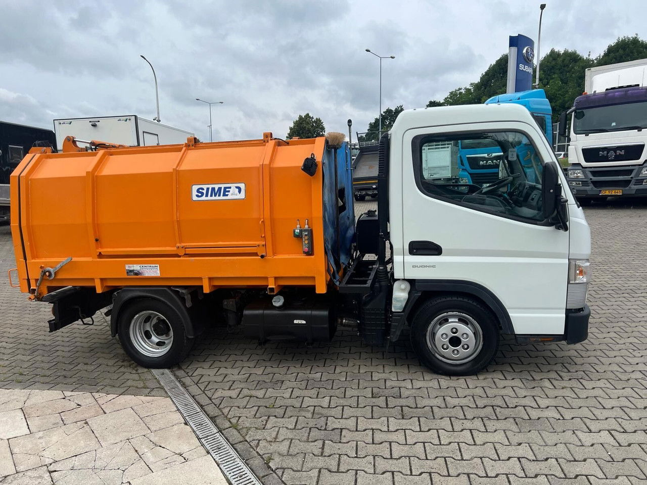 Mitsubishi Canter Fuso 3S13 AMT / Presscontainer / LOW KM / Super Condition - Caminhão de lixo: foto 3 Mitsubishi Canter Fuso 3S13 AMT / Presscontainer / LOW KM / Super Condition - Caminhão de lixo: foto 3