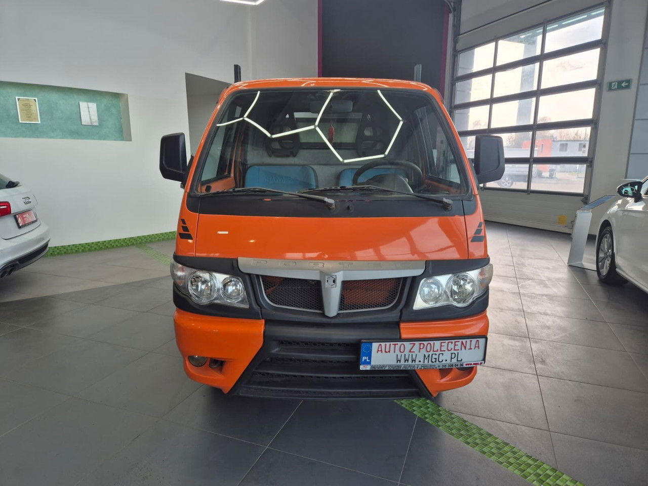 PIAGGIO Porter Maxxi eXtra / Kipper / 1 Owner / LOW KM - Carrinha basculante: foto 3 PIAGGIO Porter Maxxi eXtra / Kipper / 1 Owner / LOW KM - Carrinha basculante: foto 3