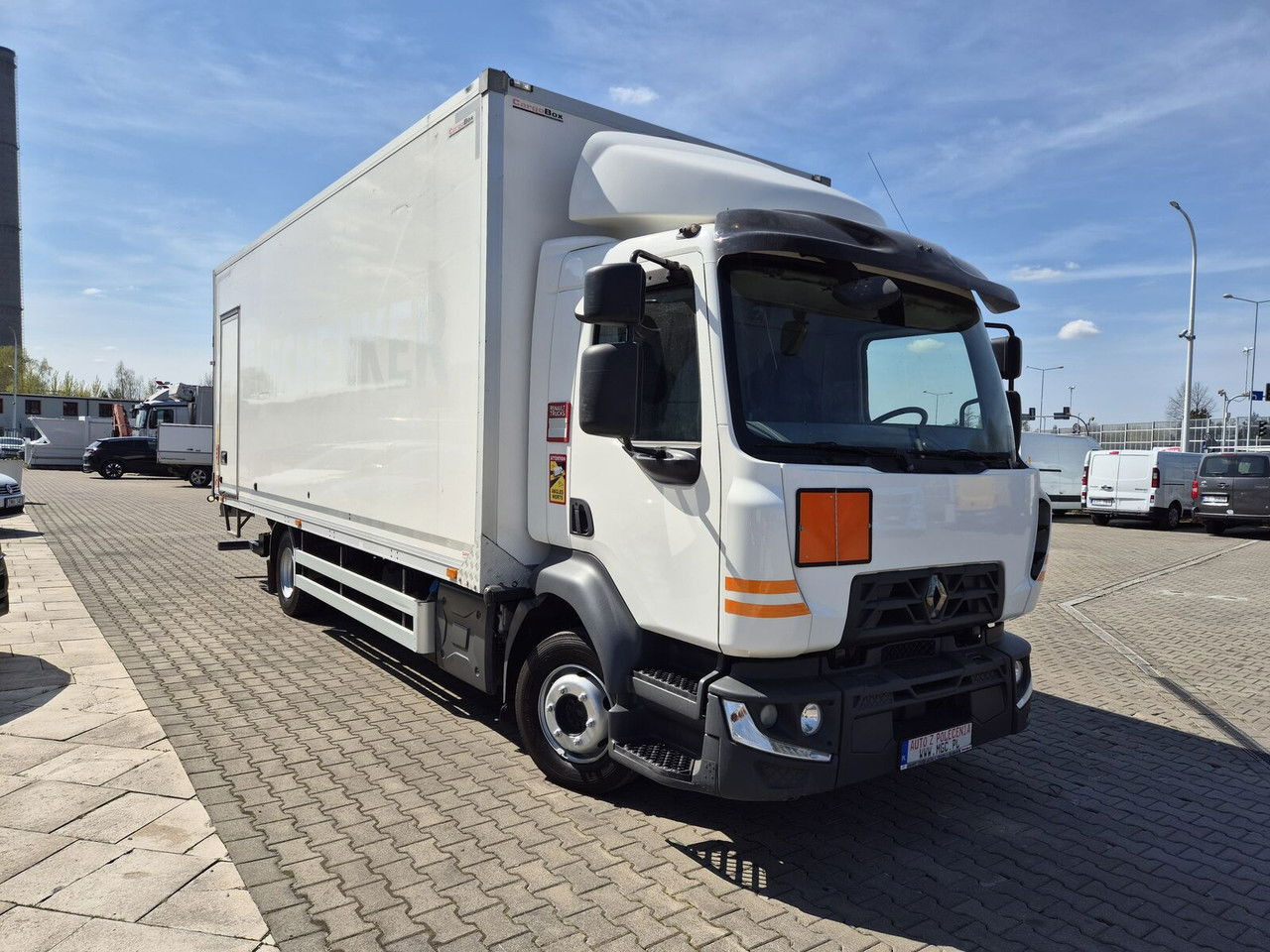 Renault D Gama 12.220 / LOW KM / Euro6 - Camião furgão: foto 3 Renault D Gama 12.220 / LOW KM / Euro6 - Camião furgão: foto 3