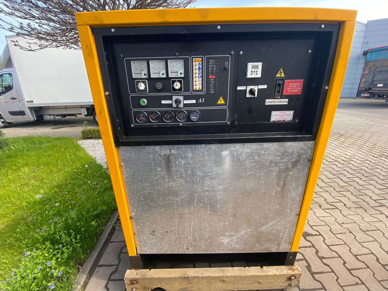 SDMO NS 60 W M, Silent generator 60kVA, 48KW NS 60 W M, Silent generator 60kVA, - Gerador elétrico: foto 3 SDMO NS 60 W M, Silent generator 60kVA, 48KW NS 60 W M, Silent generator 60kVA, - Gerador elétrico: foto 3
