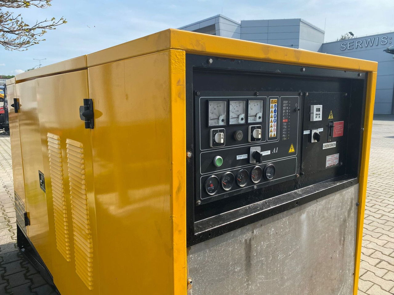 SDMO NS 60 W M, Silent generator 60kVA, 48KW NS 60 W M, Silent generator 60kVA, - Gerador elétrico: foto 1 SDMO NS 60 W M, Silent generator 60kVA, 48KW NS 60 W M, Silent generator 60kVA, - Gerador elétrico: foto 1