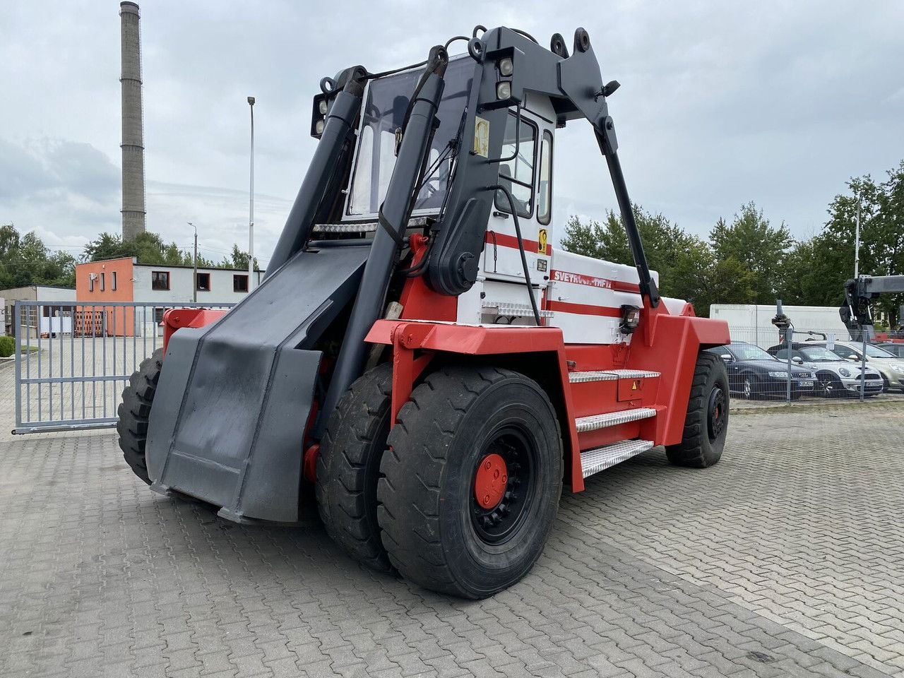 SVETRUCK TMF 12/9 HB - Reachstacker porta contentores: foto 5 SVETRUCK TMF 12/9 HB - Reachstacker porta contentores: foto 5