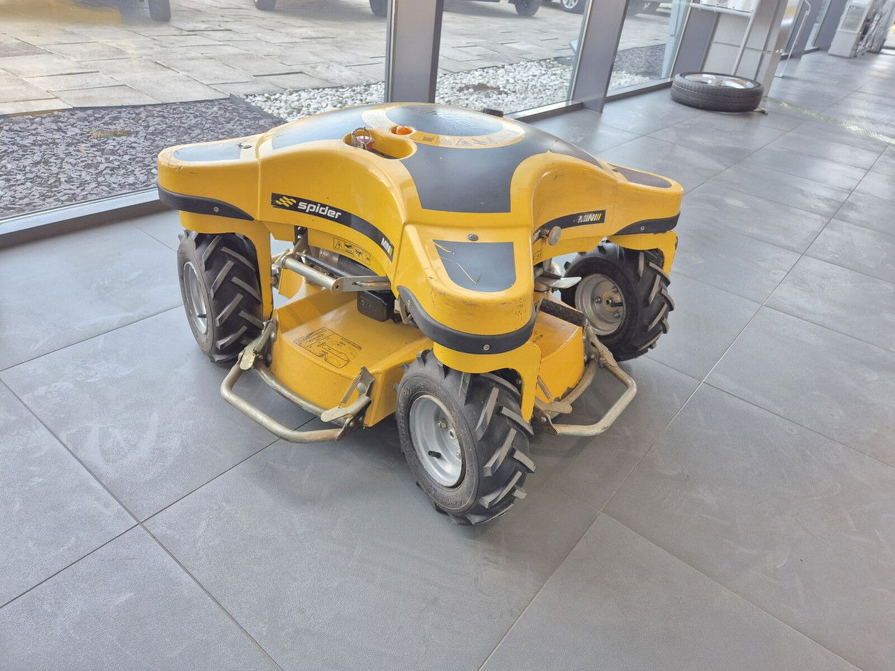 Spider MINI Mini Spider II / 4X4 / NEW Service / Works Great - Cortador de grama: foto 1 Spider MINI Mini Spider II / 4X4 / NEW Service / Works Great - Cortador de grama: foto 1