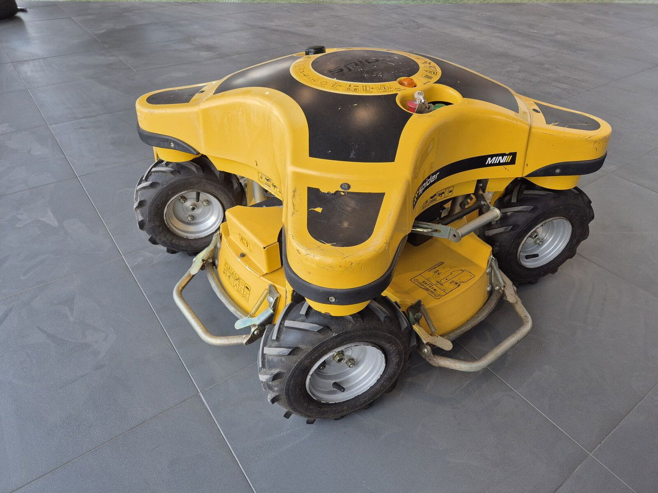 Spider MINI Mini Spider II / 4X4 / NEW Service / Works Great - Cortador de grama: foto 5 Spider MINI Mini Spider II / 4X4 / NEW Service / Works Great - Cortador de grama: foto 5