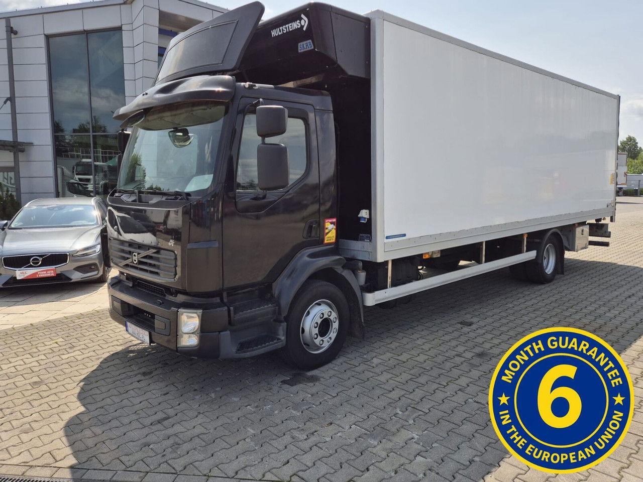 Volvo FL 240 1 Owner / Container - Camião furgão: foto 1 Volvo FL 240 1 Owner / Container - Camião furgão: foto 1