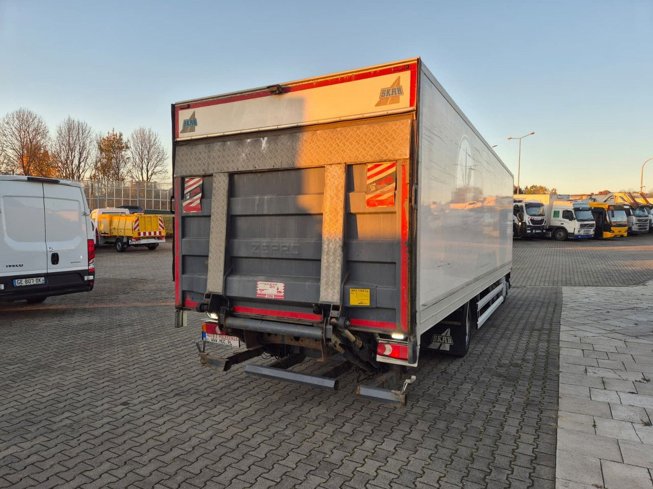 Camião frigorífico Volvo FL 240 Mitsubishi / 1 Owner / Serviced: foto 8 Camião frigorífico Volvo FL 240 Mitsubishi / 1 Owner / Serviced: foto 8