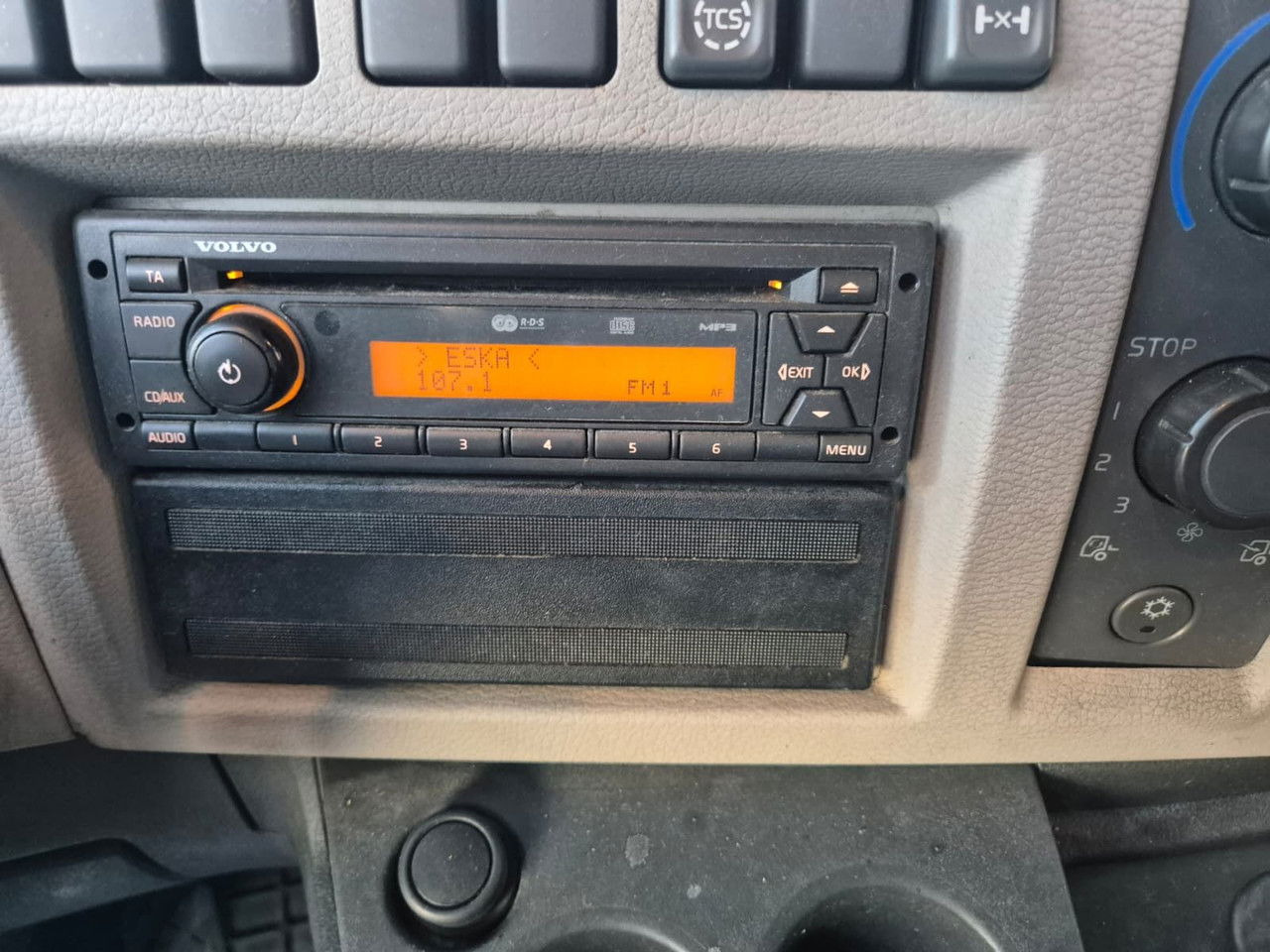 Camião frigorífico Volvo FL 240 Mitsubishi / 1 Owner / Serviced: foto 29 Camião frigorífico Volvo FL 240 Mitsubishi / 1 Owner / Serviced: foto 29