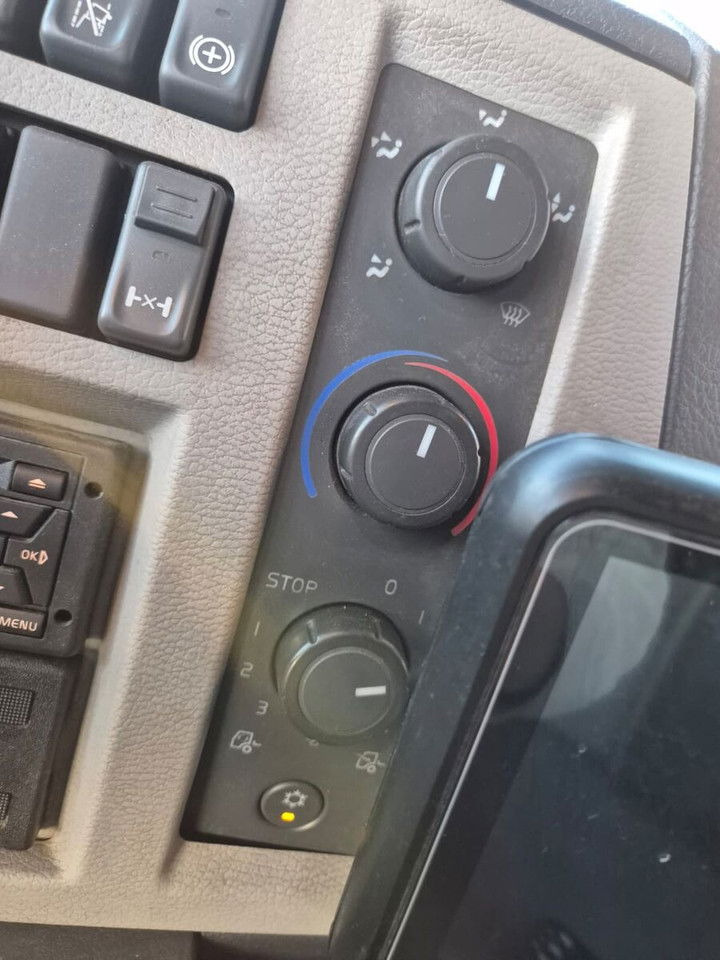 Camião frigorífico Volvo FL 240 Mitsubishi / 1 Owner / Serviced: foto 30 Camião frigorífico Volvo FL 240 Mitsubishi / 1 Owner / Serviced: foto 30