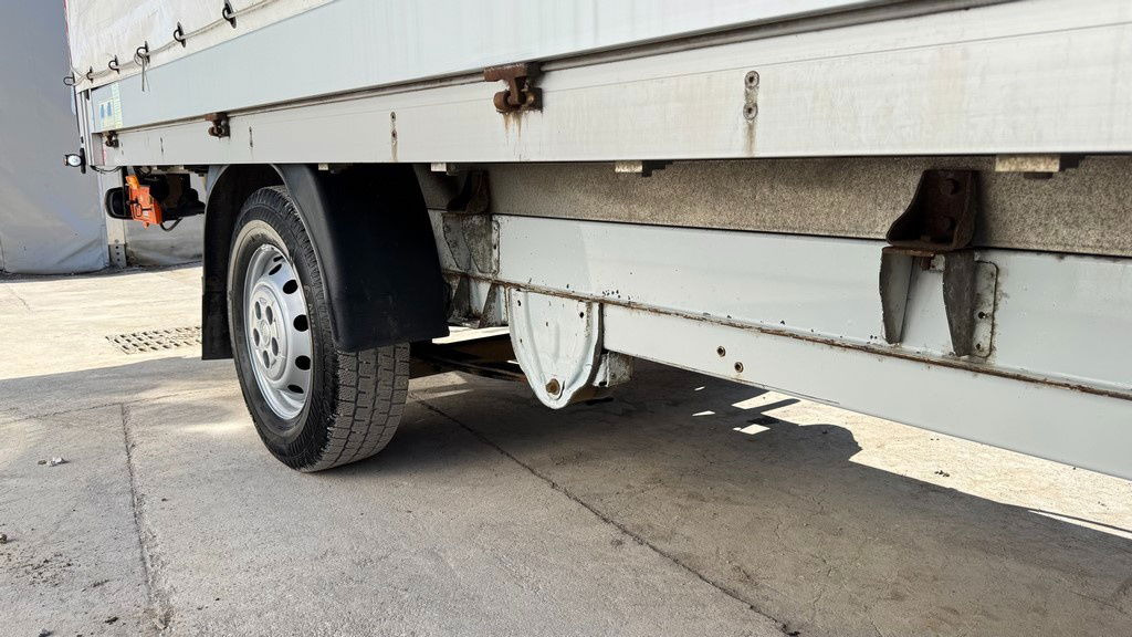 Fiat Ducato 2.3 JTD - 2014 - AIR Condition - Hydraulic Ramp - Carrinha de lona: foto 4 Fiat Ducato 2.3 JTD - 2014 - AIR Condition - Hydraulic Ramp - Carrinha de lona: foto 4