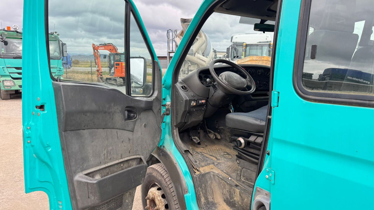 Locação financeira de Iveco Daily 65 C15 stake body - Hiab 045-3 - 7.5M Iveco Daily 65 C15 stake body - Hiab 045-3 - 7.5M: foto 18 Locação financeira de Iveco Daily 65 C15 stake body - Hiab 045-3 - 7.5M Iveco Daily 65 C15 stake body - Hiab 045-3 - 7.5M: foto 18