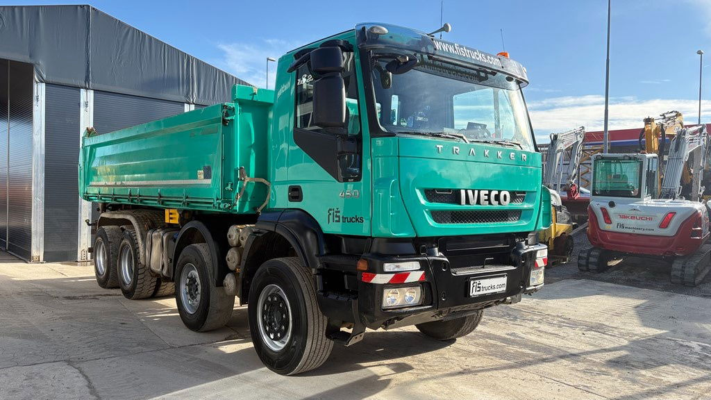 Iveco Trakker AD340T45 8x4 bordmatic tipper - retarder - Camião basculante: foto 2 Iveco Trakker AD340T45 8x4 bordmatic tipper - retarder - Camião basculante: foto 2