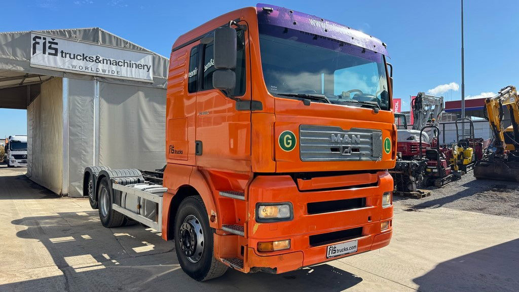 MAN TGA 26.460 6X2 chassis - lifitng axle - Camião chassi: foto 3 MAN TGA 26.460 6X2 chassis - lifitng axle - Camião chassi: foto 3